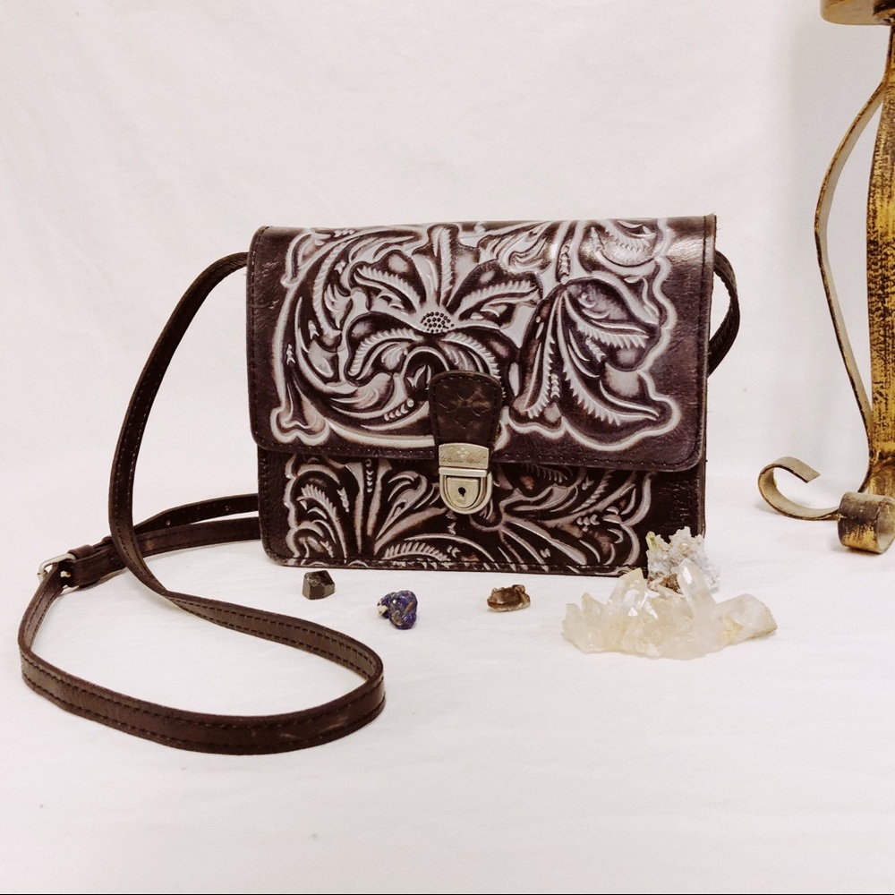 Patricia Nash black and gray leather purse